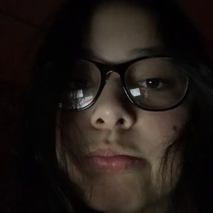 Meet your Posher, Mia